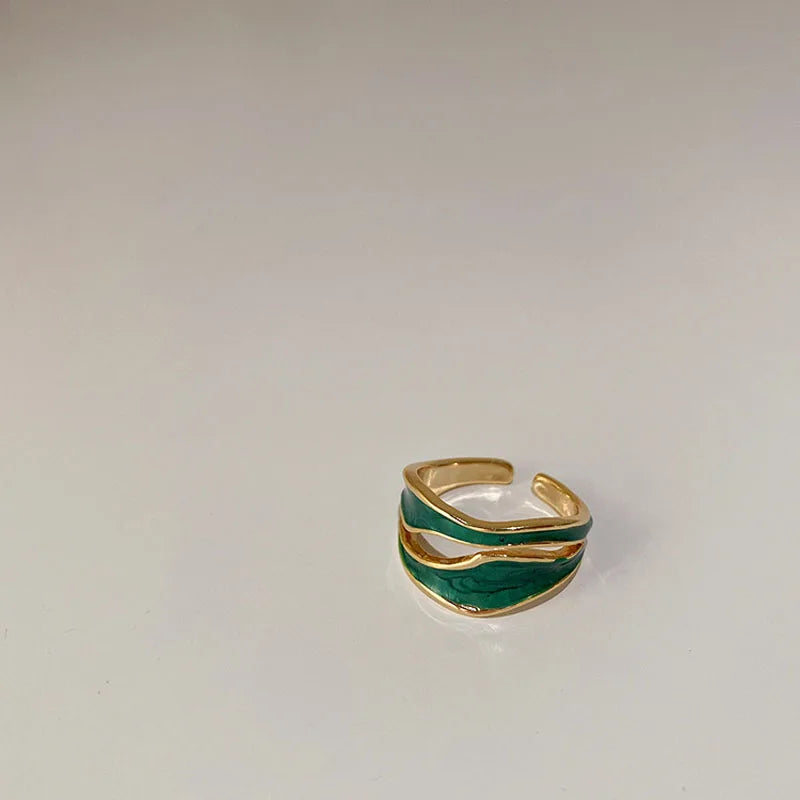 Anel Dourado com Madrepérola
