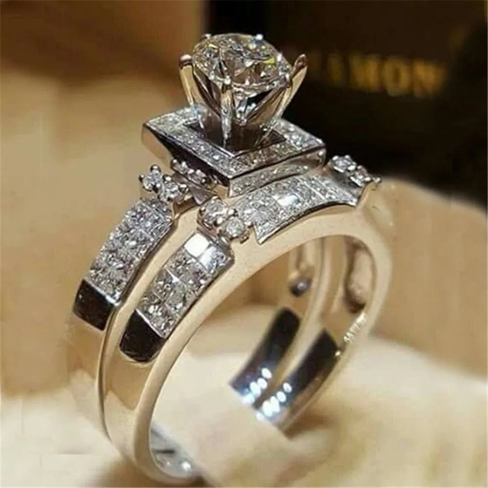 Anel Cravejado Luxo Fino