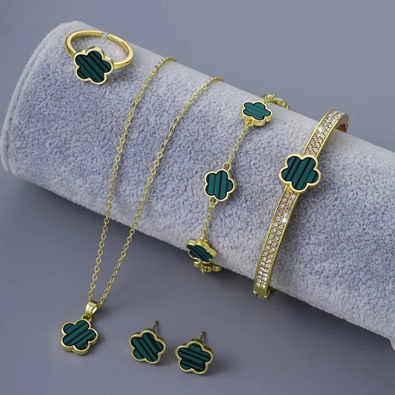 Conjunto de 5 peças Trevo