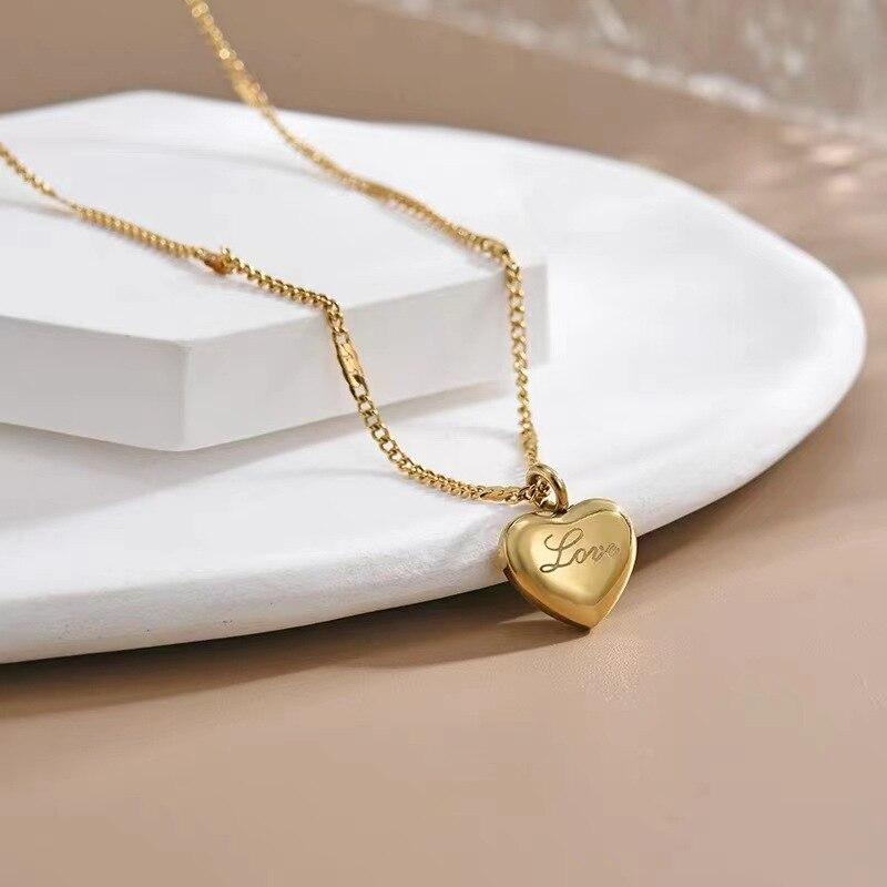 Colar feminino Coração Dourado