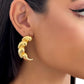BRINCO DE GOTAS CURVADAS BANHADO A OURO